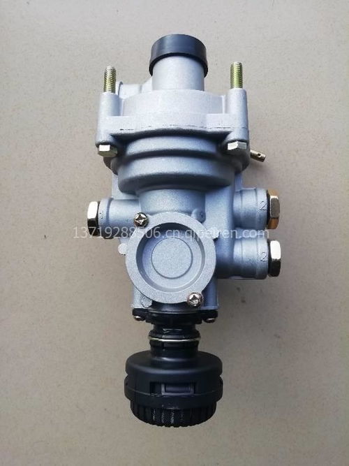 半掛車改裝型氣壓控流式三橋繼動(dòng)閥詳解 梁山改裝型繼動(dòng)閥的應(yīng)用與市場(chǎng)分析